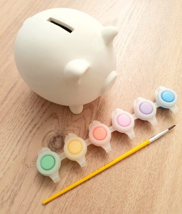 CRAYOLA OINK OINK : PIGGY BANK (Ready to be personalised!)-Internal Contents